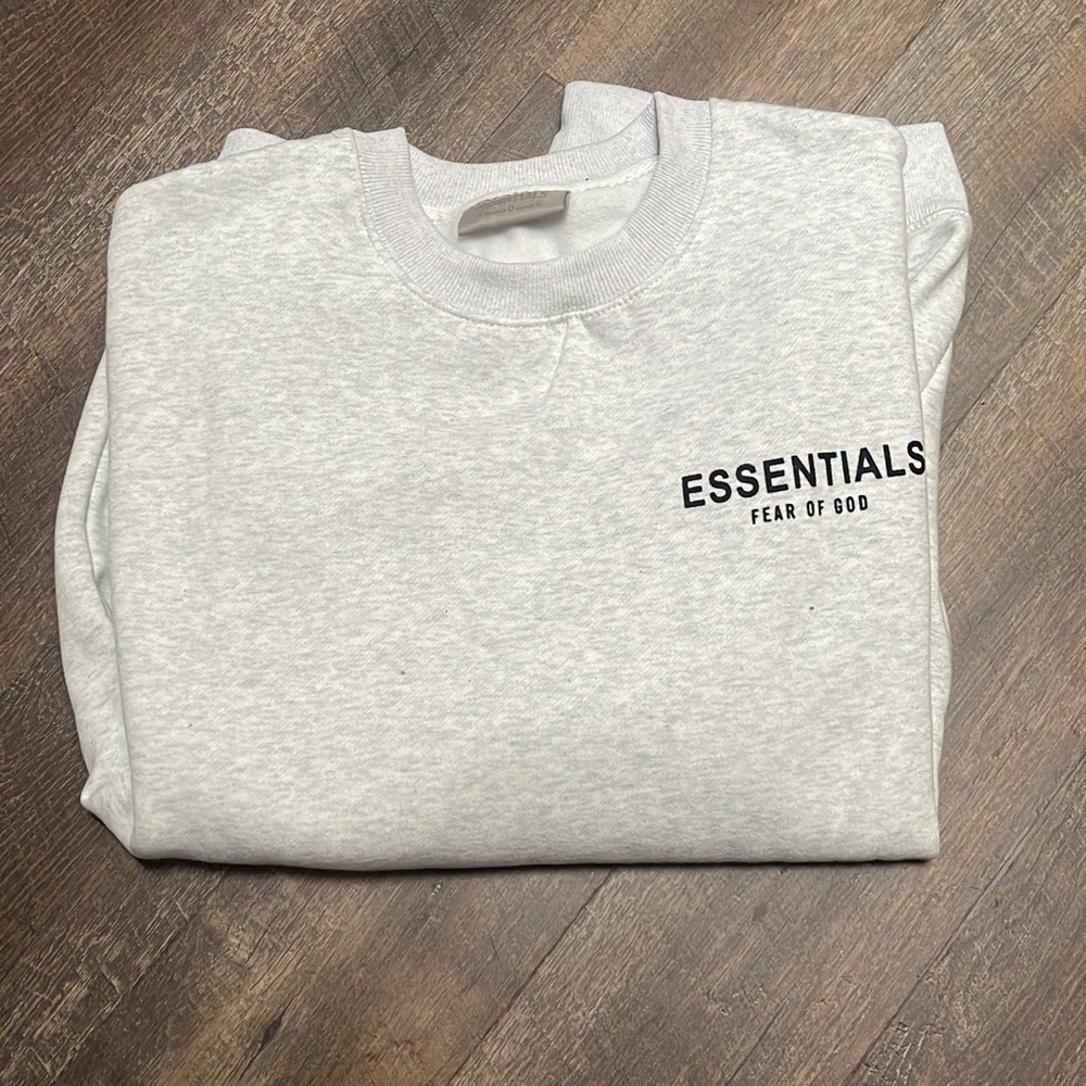 Essentials FOG Crewneck Size Large